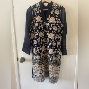 Desi/Indian/Pakistani salwar kameez